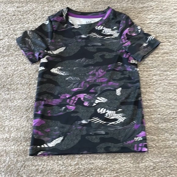 Two tee shirts Little Boy - Picture 2 of 6